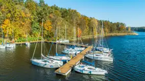 Barwy jesieni nad jeziorem Nidzkim i portem Pod Dębem, październik 2025 r. - zdjęcie 10