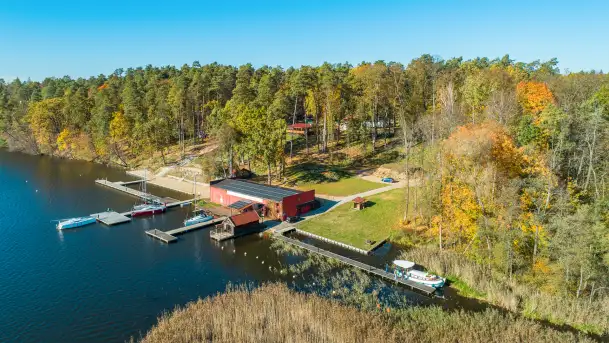 Mazurska jesień nad jeziorem Nidzkim i OW Wodnik, październik 2025 r.