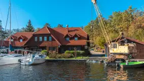 Jesienne kadry w porcie Pod Dębem, nad jeziorem Nidzkim, październik 2025 r. - zdjęcie 16