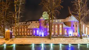 Nocne i zaśnieżone Giżycko, listopad 2025 r. - zdjęcie 25