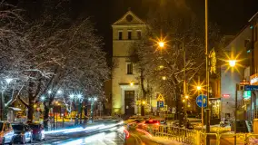 Nocne i zaśnieżone Giżycko, listopad 2025 r. - zdjęcie 2