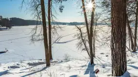 Wodnik nad jeziorem Nidzkim w zimowej scenerii, styczeń 2026 r. - zdjęcie 59