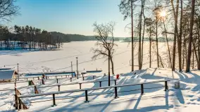 Wodnik nad jeziorem Nidzkim w zimowej scenerii, styczeń 2026 r. - zdjęcie 54