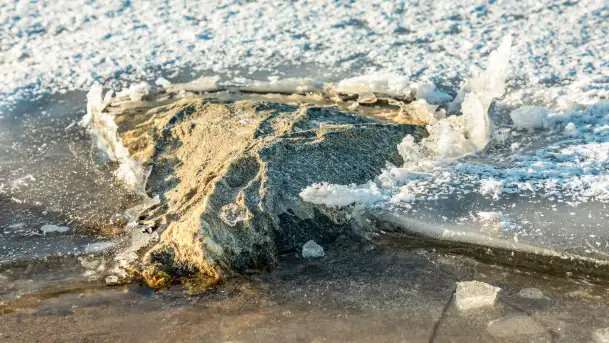 Marina Śniardwy i największe polskie jezioro w zimowej scenerii, styczeń 2026 r. - zdjęcie 10