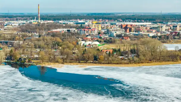 Przedwiośnie w Ełku z drona, okolice ulicy Zamkowej, marzec 2026 r. - zdjęcie 5