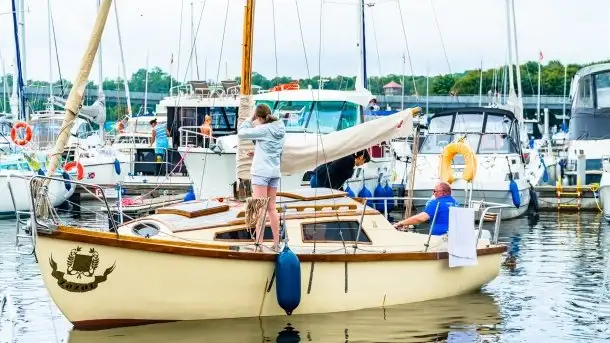Oldtimery na wodzie w Giżycku: koncert, regaty i parada - zdjęcie 10