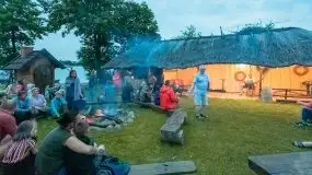 Zdjęcia: Bandik Władek Świeczkowski wystąpił w porcie Tło Dla Mew - zdjęcie 13