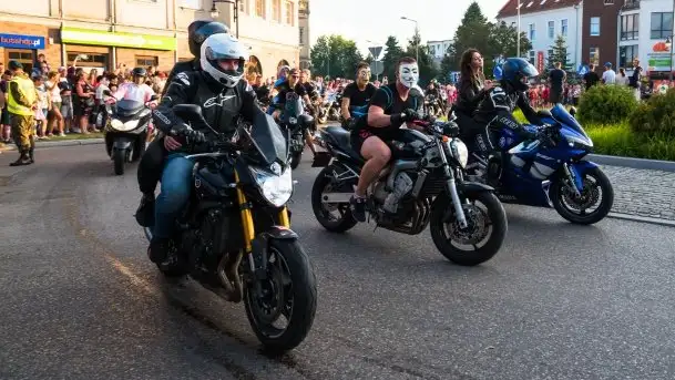 Zdjęcia: Parada motocykli ulicami Giżycka  - zdjęcie 8