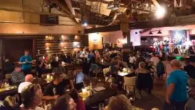 Zdjęcia: Mietek Folk porwał do tańca publiczność Albatrosa - zdjęcie 14