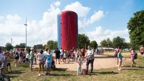 Zdjęcia: Rodzinna zabawa na plaży miejskiej nad Niegocinem  - zdjęcie 24