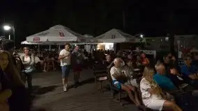 Zdjęcia: Hipnotyzujący wokal podkreślony gitarą akustyczną  - zdjęcie 17