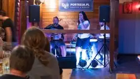 Zdjęcia: Załoga Dr. Bryga rozśpiewała publiczność Tawerny Keja  - zdjęcie 11