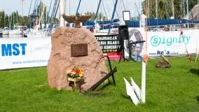 Zdjęcia: Popłynęli na cześć Wolnych Polskich Żeglarzy - zdjęcie 11