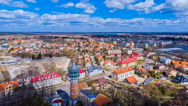 Pisz w kwietniowych promieniach słońca