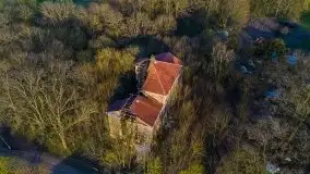 Niszczejąca perełka włoskiej architektury w Silginach - zdjęcie 11