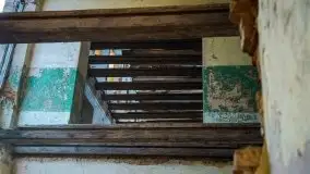 Niszczejąca perełka włoskiej architektury w Silginach - zdjęcie 27