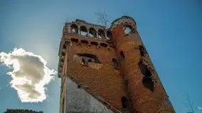 Zdjęcia: Pałac w Prośnie – monumentalna, romantyczna i tajemnicza ruina - zdjęcie 20