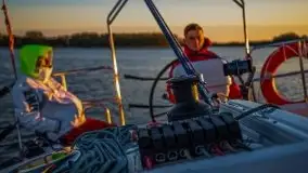 Zachód słońca podczas pływania jachtem Antila 30 - zdjęcie 16