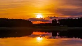 Zachód słońca, widok z wody na jezioro Święcajty - zdjęcie 1