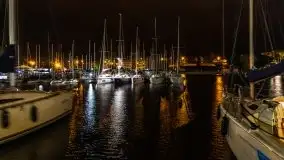 Port AZS Wilkasy skąpany w ciemnościach nocy - zdjęcie 35