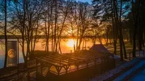 Pierwszy śnieg i wschód słońca nad jeziorem Boczne - zdjęcie 10