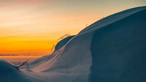 Zimowy wschód słońca nad jeziorem Dargin i... -27 stopni - zdjęcie 1