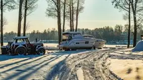 Stanica Wodna Stranda w zimowej scenerii - zdjęcie 3