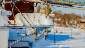 Zima w porcie AZS, jezioro Niegocin, 2021 r. - zdjęcie 23