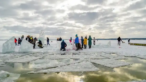 Fotorelacja z rzeźbienia w lodzie w Giżycku - zdjęcie 11