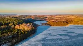 Przedwiosenny zachód słońca nad jeziorem Gołdopiwo i Żabiniec - zdjęcie 10