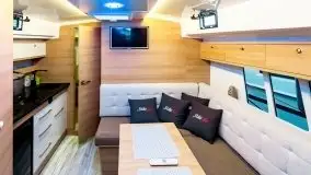 Zdjęcia: Made in Mazury - poznaj jacht motorowy Stillo 30 - zdjęcie 23