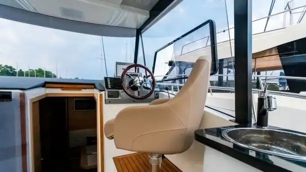 Zdjęcia: Made in Mazury - poznaj jacht motorowy Stillo 30 - zdjęcie 3