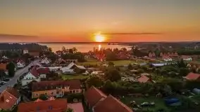 Wschód słońca nad jeziorem Bocznym, port Tło Dla Mew - zdjęcie 10