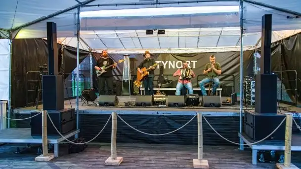 Zespół Formacja na deskach portu w Sztynorcie, czerwiec 2021 r. - zdjęcie 8