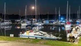 Kolory i klimat nocnego portu w Sztynorcie - zdjęcie 15