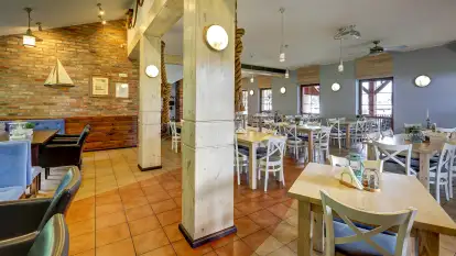 Restauracja Pod Dębem - zdjęcie 10