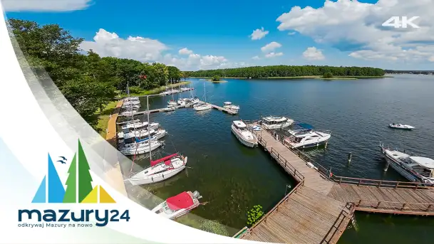 Półwysep i port Łabędzi Ostrów na jeziorze Kisajno