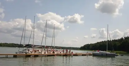 Cumowanie przy pomoście na Jeziorze Bocznym - zdjęcie 2
