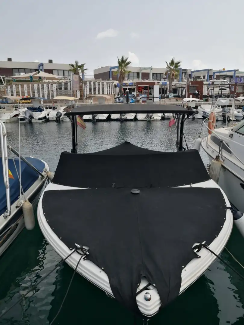 Sprzedam jacht motorowy Cobalt CS23