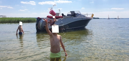 łódź Mazury 670 z silnikiem Evinrude 200 H.O  - zdjęcie 19