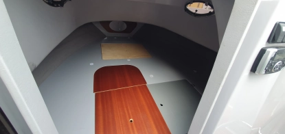 łódź Mazury 670 z silnikiem Evinrude 200 H.O  - zdjęcie 15