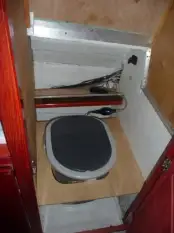 jacht motorowy, mały hausboot - zdjęcie 6