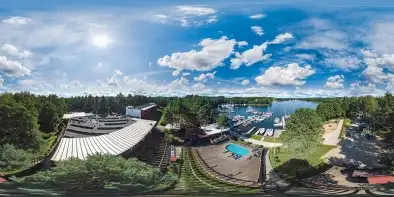 Hotel, port i jezioro Tajty, maj 2021