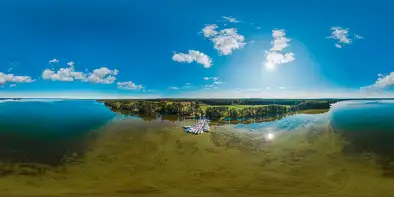 Jezioro Dargin i port Nowy Harsz, sierpień 2022 r.