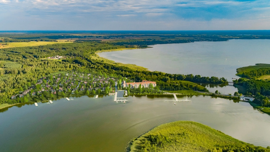 Najpopularniejsze houseboaty na Mazurach w sezonie 2025