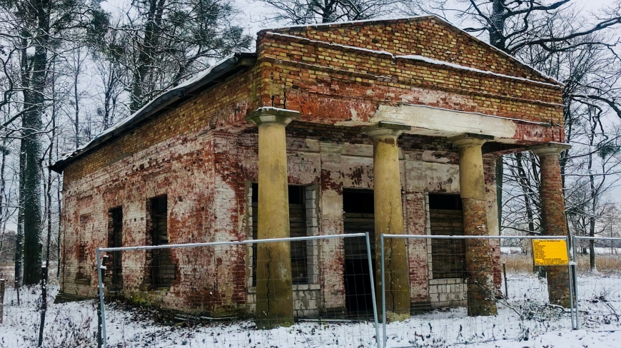 Pałac w Sztynorcie pomału odzyskuje swój blask