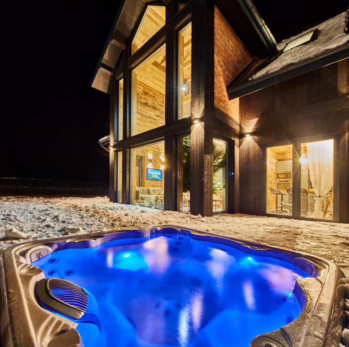 Znany prezenter telewizyjny wynajmuje swój luksusowy dom na Mazurach