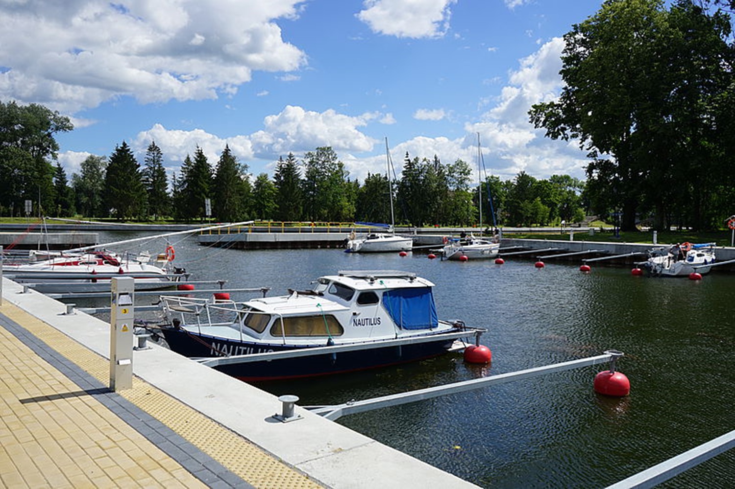 Port nad Pisą nabiera wiatru w żagle